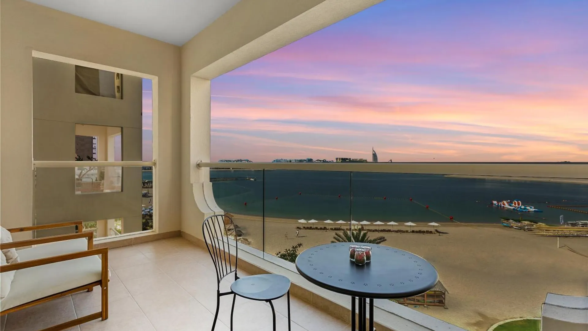 Exquisite 1Br With Private Beach In Palm Jumeirah Dubai Apartment